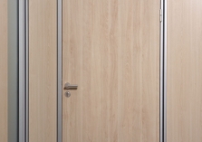 aluminieviy-profil-dveri-12_1516620915-6ea7e847e1d8138bddf9cec39741c358.jpg