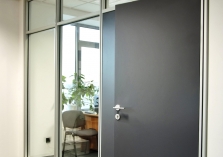 aluminieviy-profil-dveri-7_1516620915-3d0ba6a41696e98e9f080d6cdf5d52f4.jpg